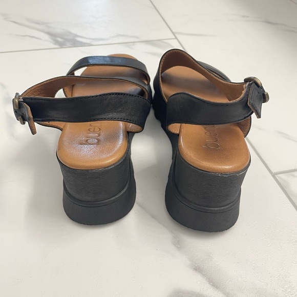 Bueno Jianna Black Platform Leather Sandals with Adjustable Ankle Strap - Picture 9 of 13